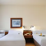 Отель Tres Torres Atiram 3*