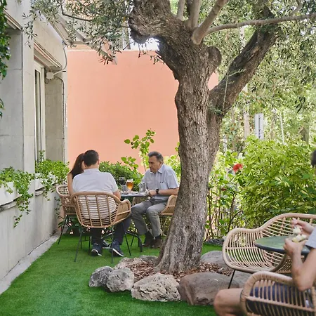 ホテル Tres Torres Atiram バルセロナ