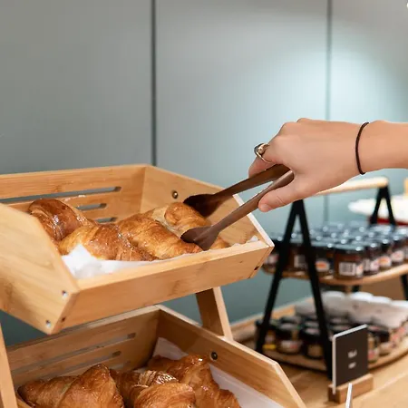 Tres Torres Atiram ホテル