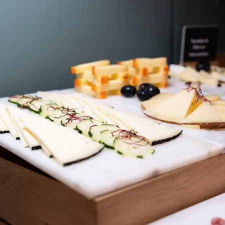 Tres Torres Atiram ホテル 3*