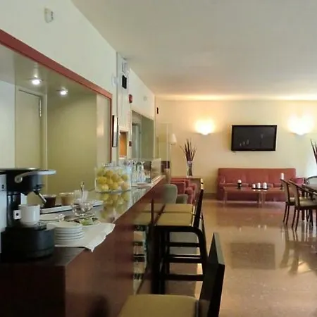 特雷斯托雷斯阿迪拉姆酒店 酒店 巴塞罗那